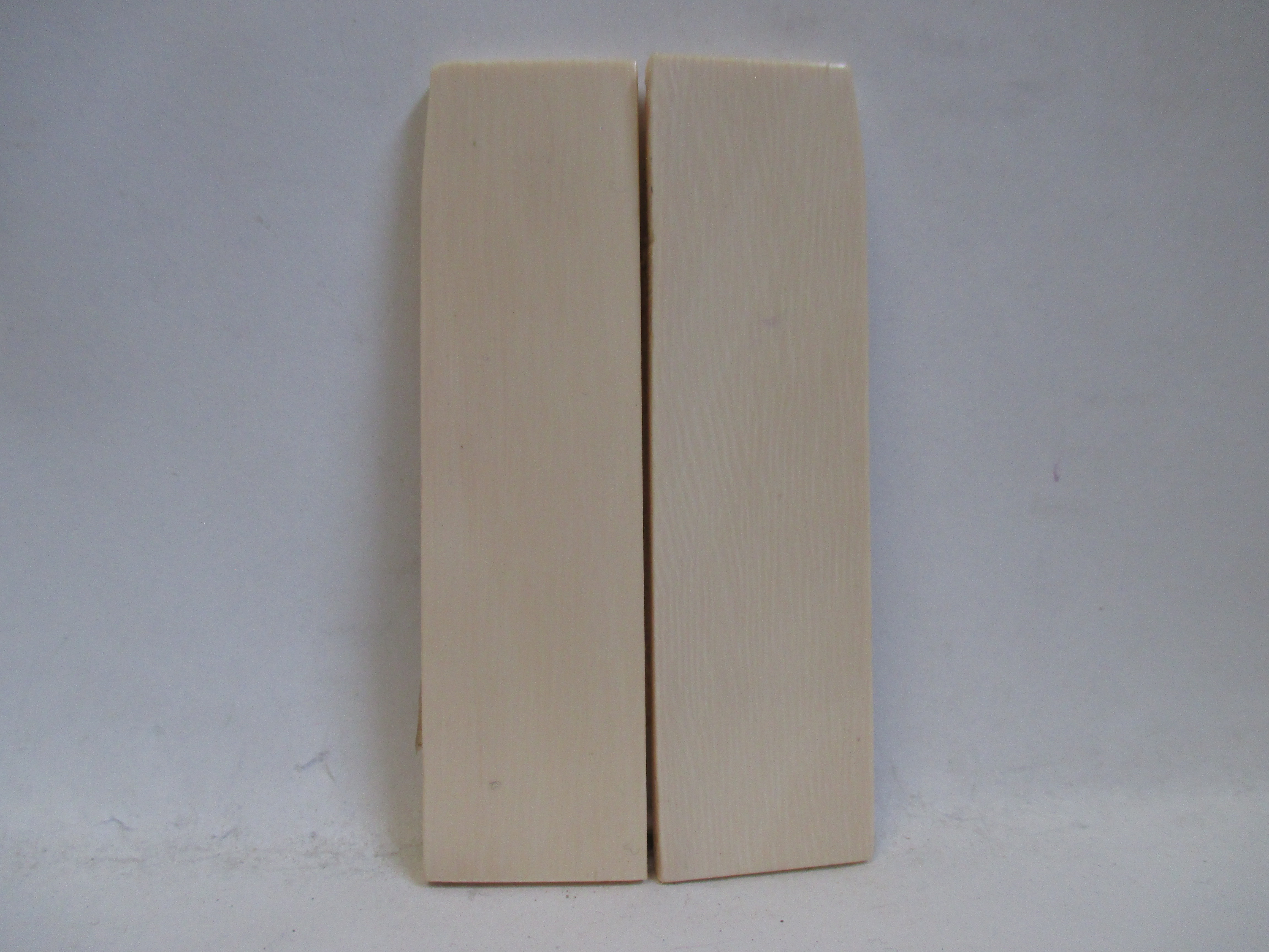 INTERIOR IVORY       3-1/16 X 13/16 X 1/8