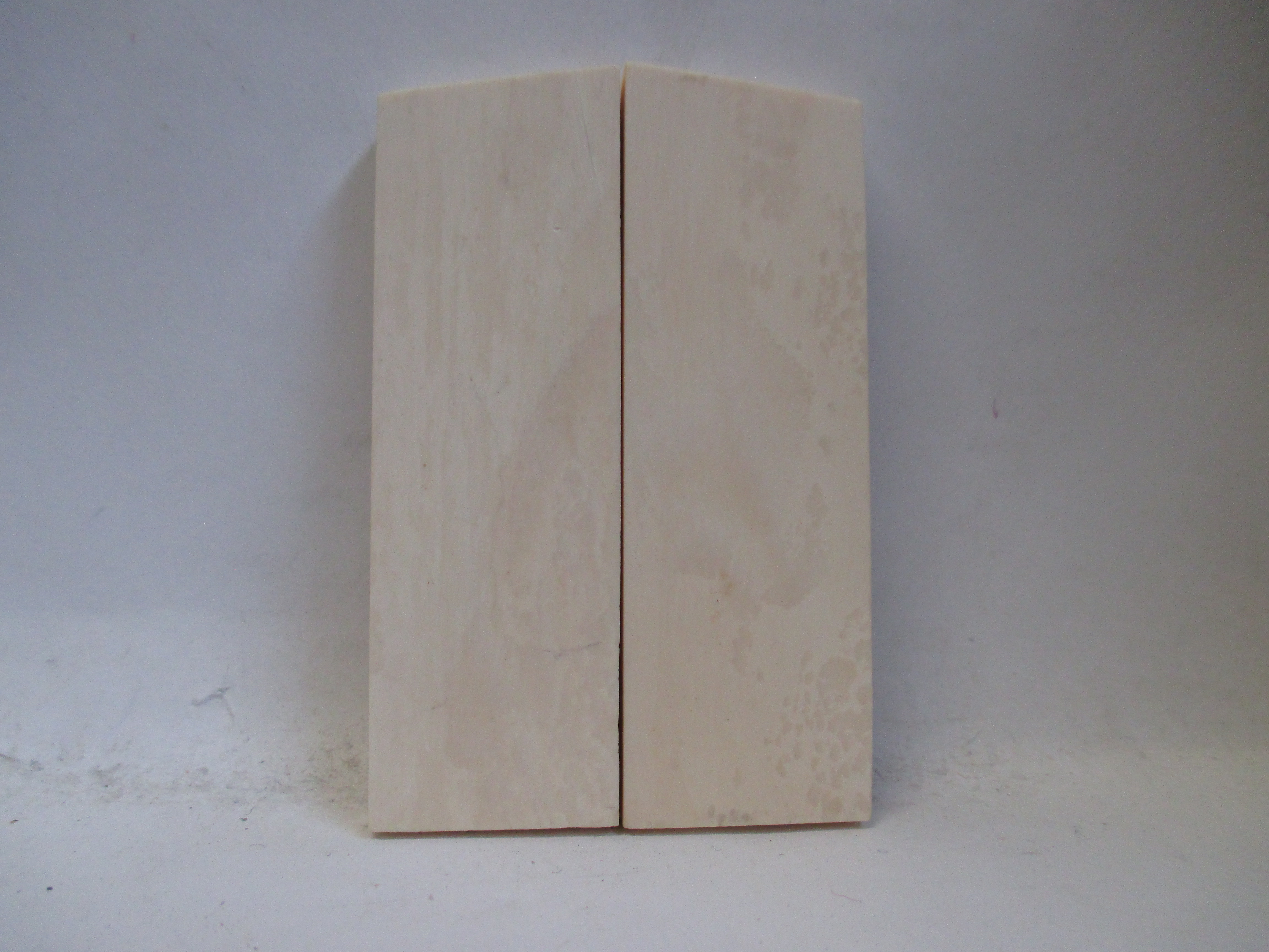 INTERIOR IVORY      2-1/2 X 7/8 X 3/16