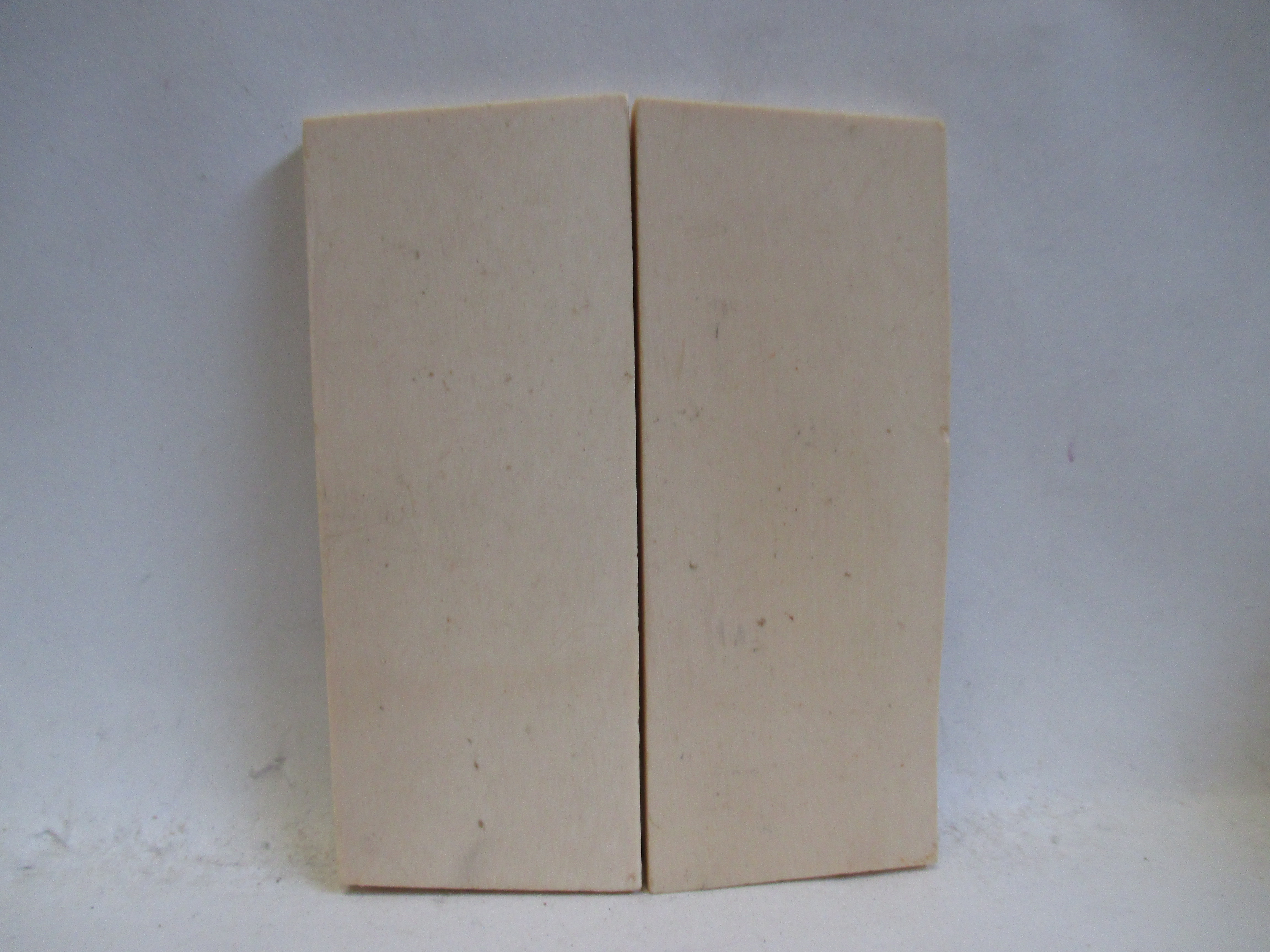 INTERIOR IVORY       2-5/8 X 1-1/16 X 1/16