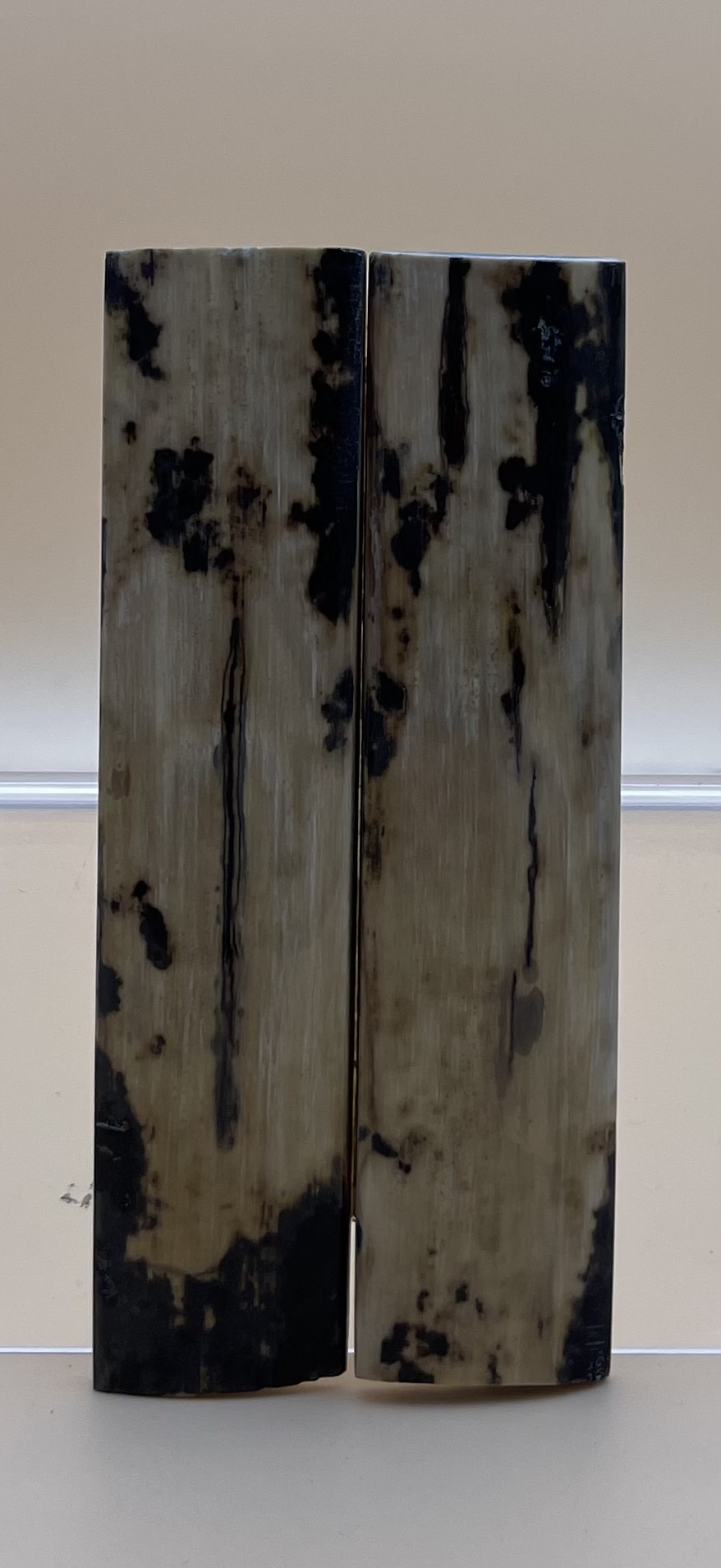  MAMMOTH IVORY SCALES             4 X 7/8 X 1/8