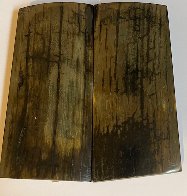  MAMMOTH IVORY SCALES            4-11/16 tapers X 2-3/16 X 7/16